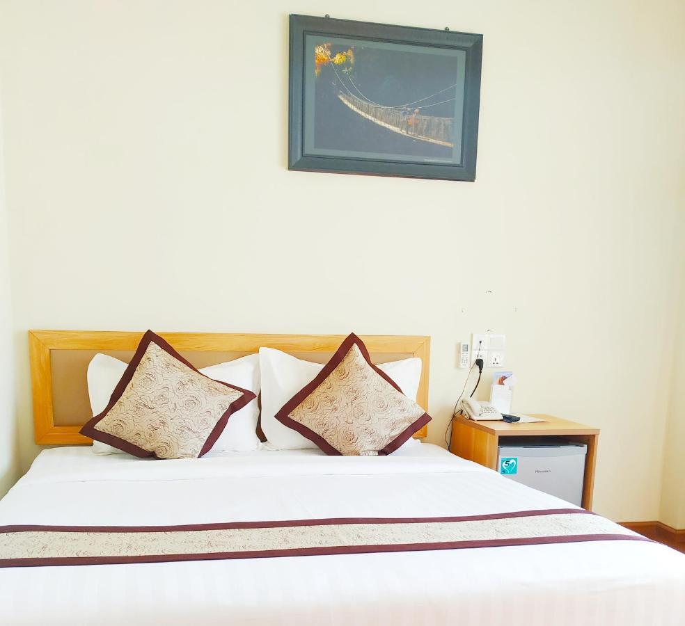 Kayah Land Hotel Loikaw Exteriör bild